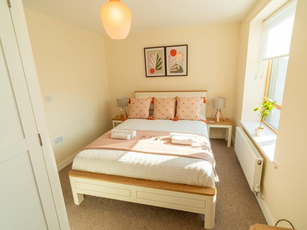 Pass The Keys New 3Bedroom House With Free Parking On Premises Nottingham Kültér fotó